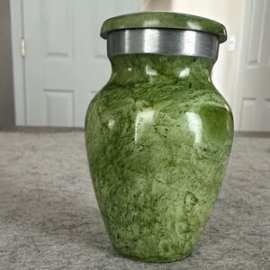 Miniature Cremation Urn | Keepsake | Green | NWT